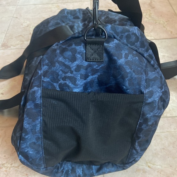 Barbella barrel duffel bag new tags - Picture 5 of 8